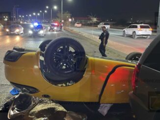 Volcadura en periférico R. Almada deja dos mujeres lesionadas