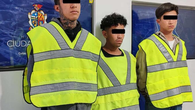 Detienen a tres jóvenes armados tras omitir señalamiento en el Centro