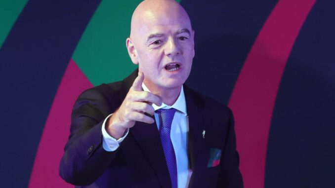 Infantino asegura la participación de Irán