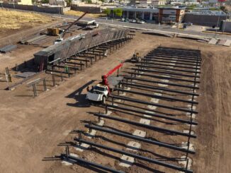 Trabaja Municipio en la fabricación del arco que sostendrá la gaza de incorporación