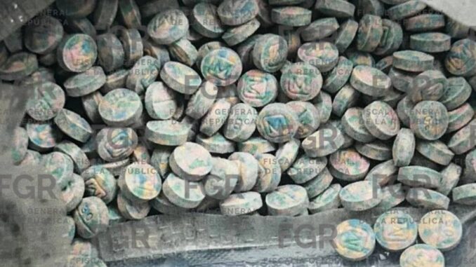 Dan prisión preventiva a mujer detenida con más de cinco mil pastillas de fentanilo en Sinaloa