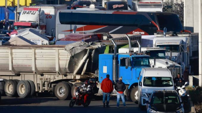 Transportistas y agricultores confirman paro nacional este 6 de abril
