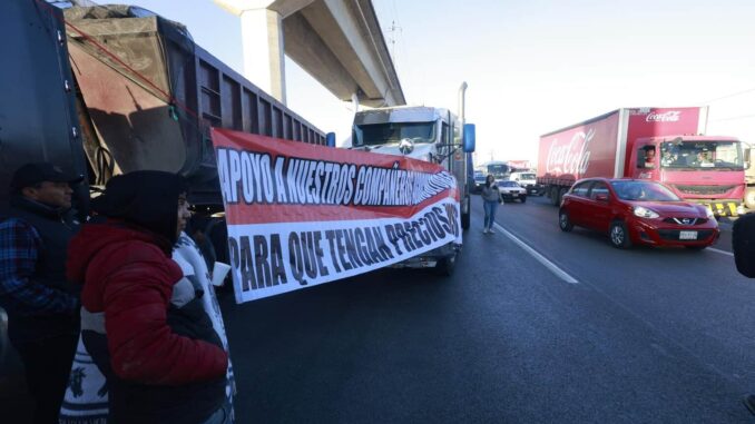 Gobierno Federal asegura que «no existe razón» para bloqueos de transportistas