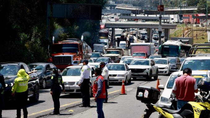 Bloqueos agravan riesgos para operadores y mercancías, advierte la Canacar