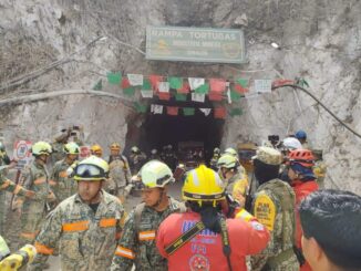 Rescatan al minero Rafael Francisco Zapata, localizado con vida tras 14 días del derrumbe en Sonora