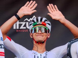 Confirman lesión de Isaac del Toro tras caída: ¿Qué dice el parte médico?