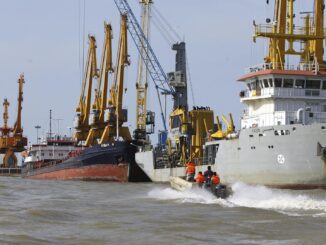 EE.UU. asegura haber bloqueado los puertos de Irán y «detenido por completo» su comercio