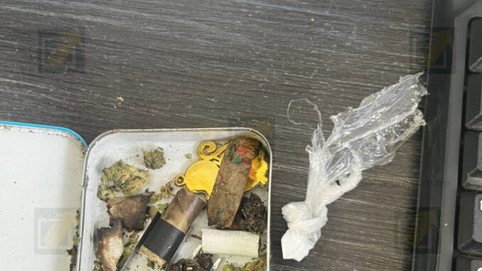 Detienen a hombre por alteración del orden y posesión de sustancia en Ciudadela