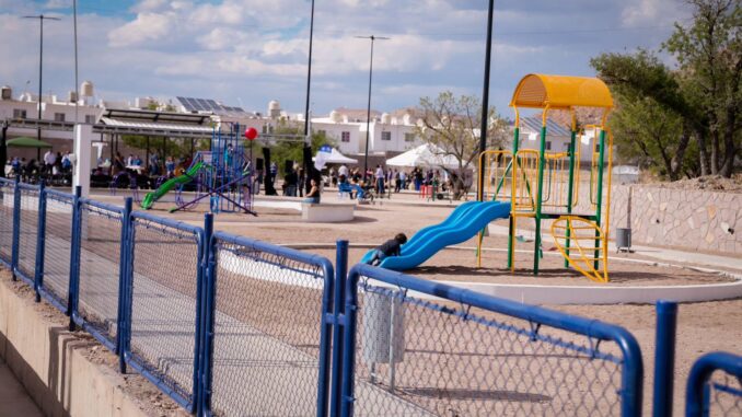 Estrenan el nuevo Parque la Ribereña en la colonia Jardines de Sacramento