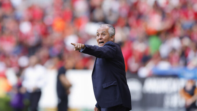 FMF sanciona a Sergio Bueno por conducta «impropia» hacia Katia Itzel García