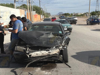 Choque frontal deja dos lesionados en la colonia Nuevo Triunfo